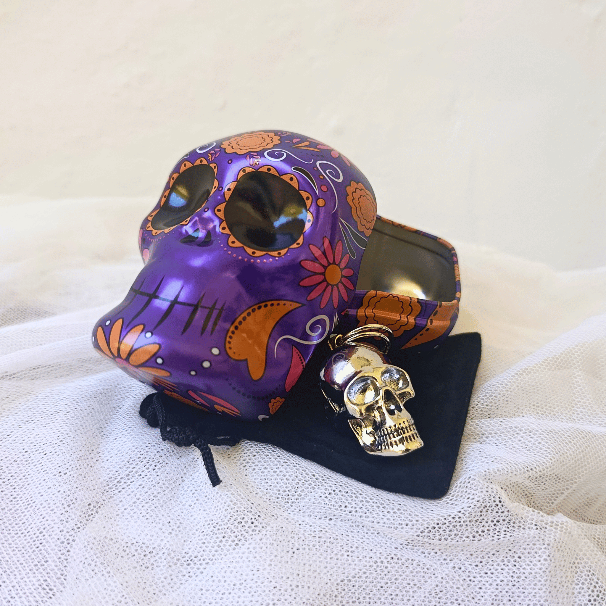 Haunted Skull Mens Gift